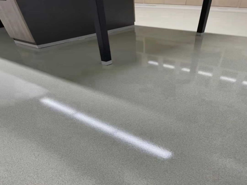 What are the color options for colored sand floor coatings?