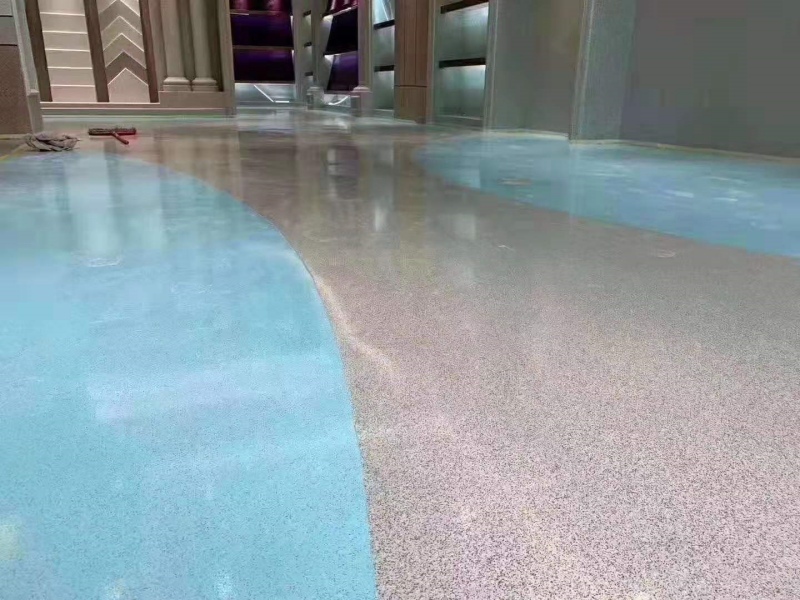 A must-read for pet-friendly homes! Water-based epoxy colored sand floor paint: A complete guide to anti-scratch, urine-resistant, and easy-to-clean features.